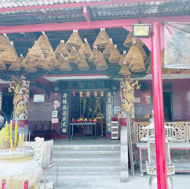 坪洲東灣沙灘及龍母廟