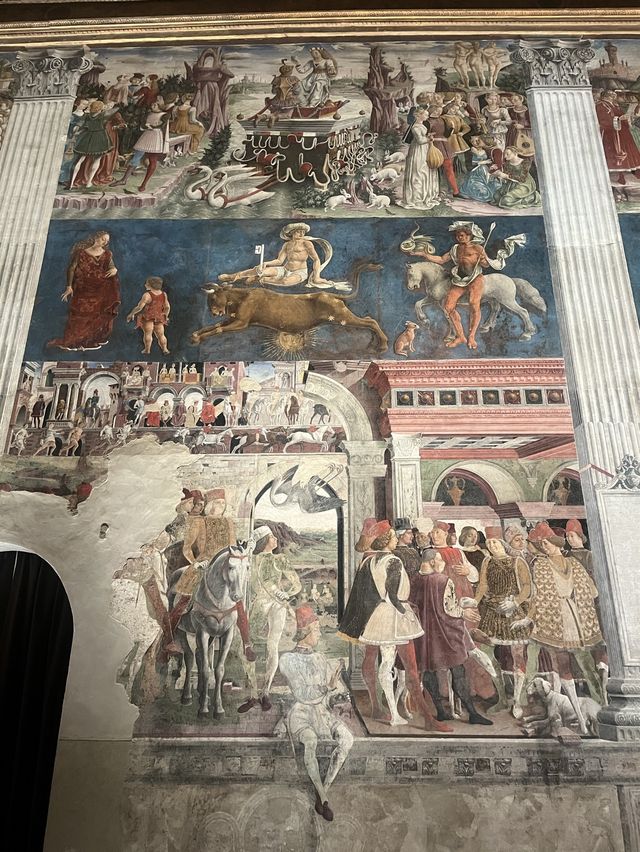 费拉拉月鉴房，不容错过的文艺复兴风情画