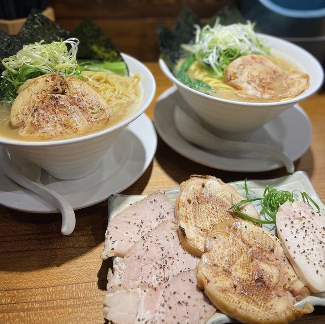 ［台北/中山］ 隱家拉麵 赤峰店🍜｜台北超人氣排隊名店 超平價拉麵 不用兩百元就能吃很飽!!!!!! 