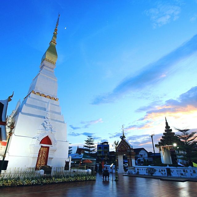 วัดพระธาตุเชิงชุมวรมหาวิหาร🙏