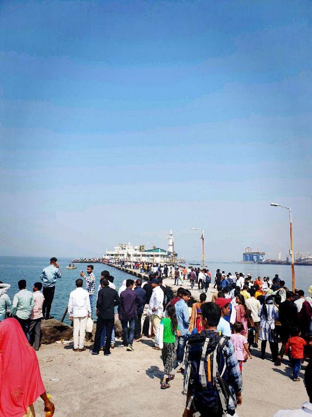 바다위의 Haji Ali Dargah 