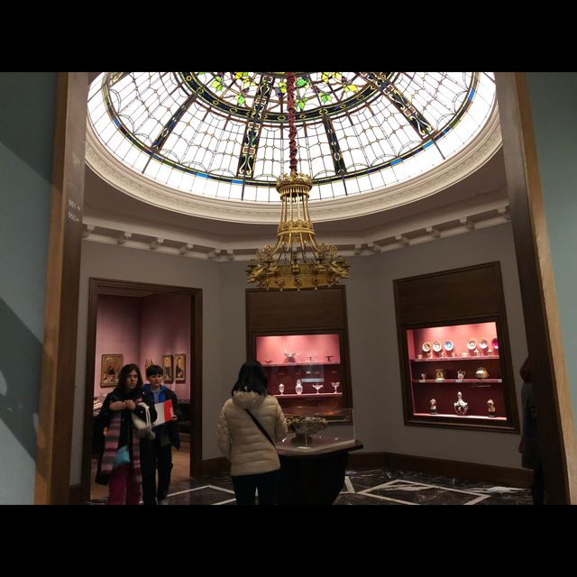 มาชม The Met กันค่ะ