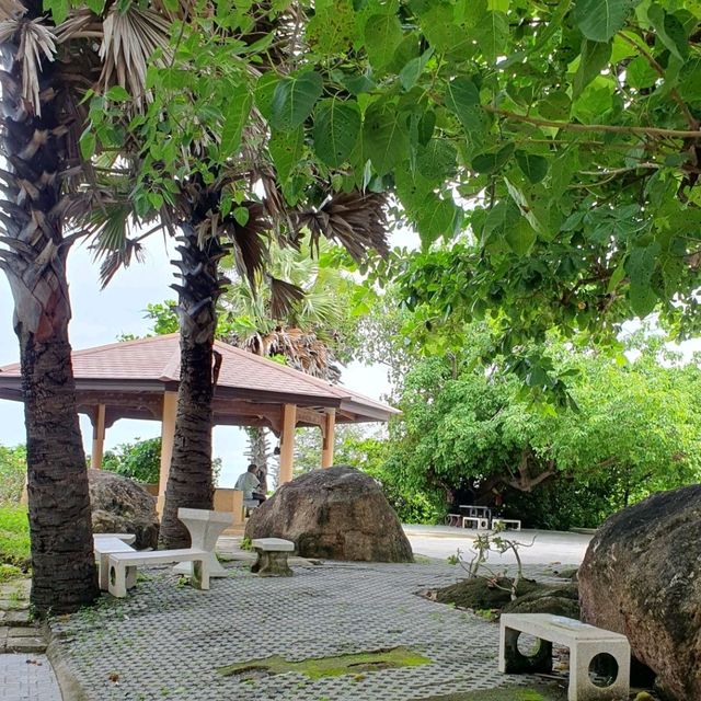 ชมวิวทะเล @ วัดเขาเก้าแสน เมืองสงขลา