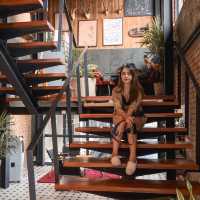 Dream Factory Cafe n Hotel 