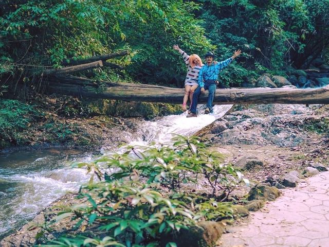 น้ำตกแจ้ซ้อน 🏞