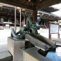 京都府にある荘厳な東本願寺