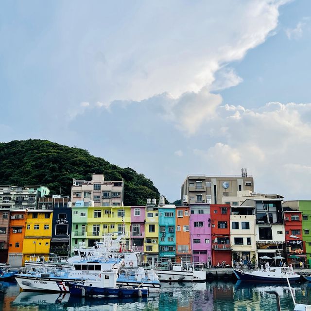 基隆正濱漁港彩色屋 🏠 台版威尼斯 義大利五漁村 IG 打卡熱門景點！