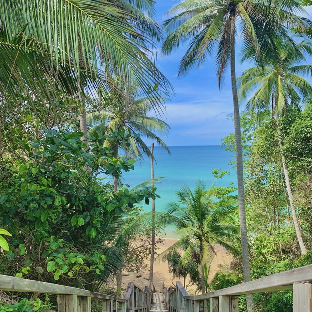 สะพานไม้ หาดในทอน 