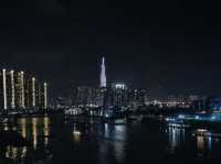 아름다운 리버사이드 뷰와 함께🌁 호치민 도심 한 가운데서 즐기는 호캉스🌃