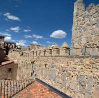 Avila เมืองกำแพงสวย
