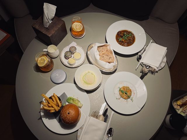 入住分享💁🏻‍♂️踏點睇下… 🌟St. Regis staycation package⭐️ 瑞吉意味夏日住宿體驗