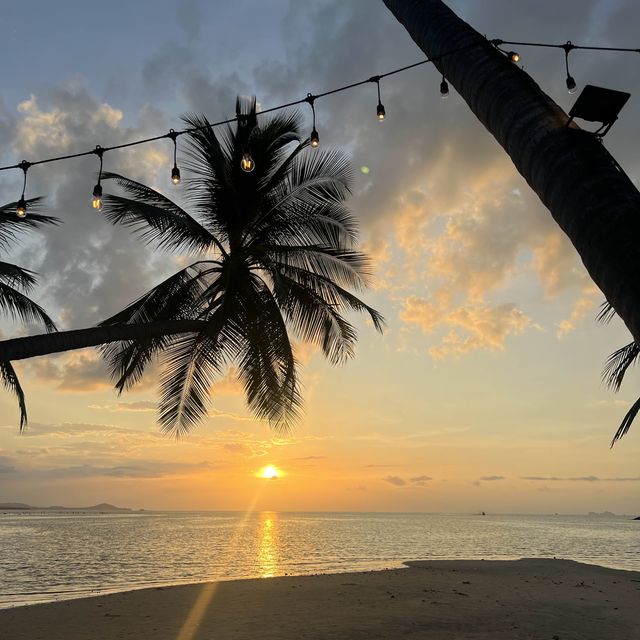 หนีงานมาติดเกาะสมุย หนีงานมาติดเกาะสมุย