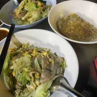 สุกี้ช้างเผือก คนต่อคิวล้น !!!!