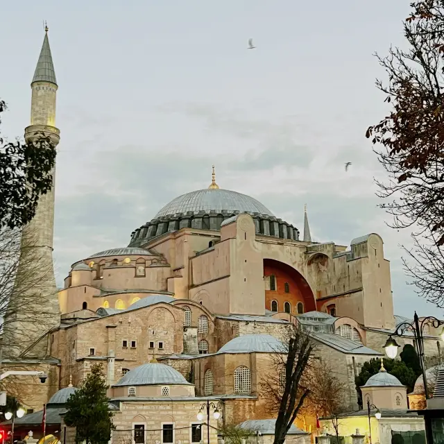 Hagia Sophia สถานที่พักผ่อนทางกายและใจ 🇹🇷