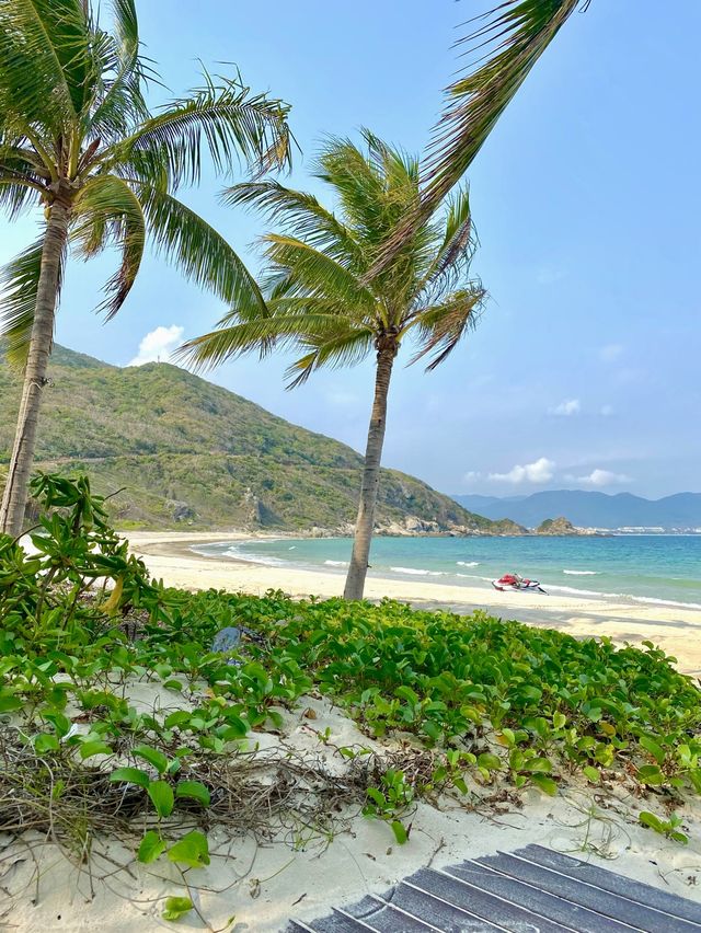 Beautiful and quiet beach in Sanya☀️