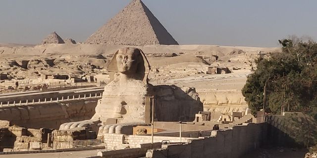 Unfillable pits, endless regrets - the Pyramid of Khufu.