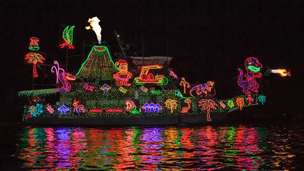 Newport Beach Christmas Boat Parade | Balboa Fun Zone