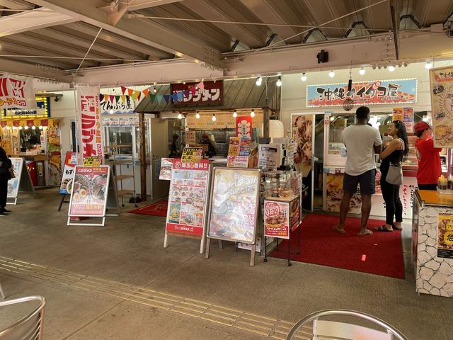 沖縄県　うるま市の『うるマルシェ』で休憩
