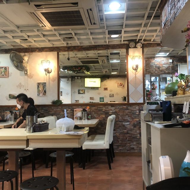 Home Style Thai Food in To Kwa Wan, Hong Kong