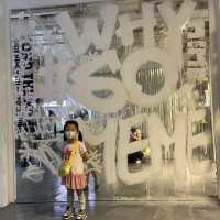 MEME MUSEUM by 9GAG