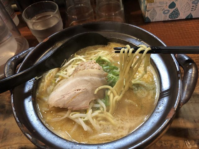 【長野】土鍋で食べる味噌豚骨ラーメン！