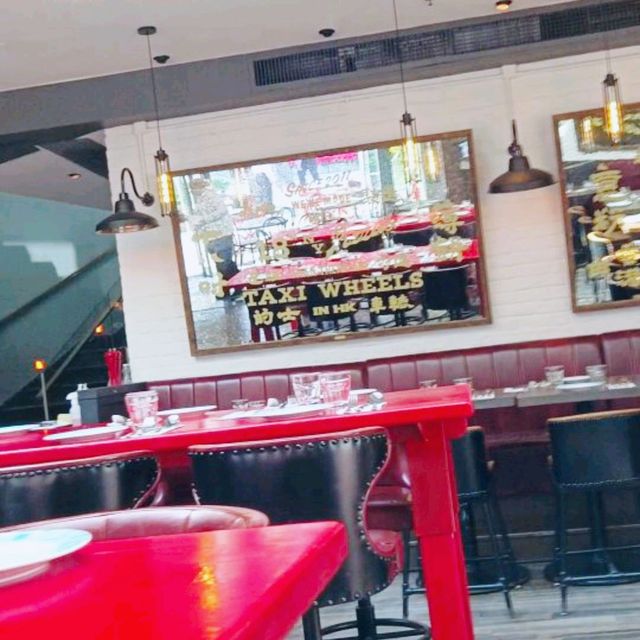 圓方頂樓，曬太陽午餐！嘆！