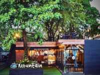 คาเฟ่ริมหาดบางแสน วิวทะเล 180 องศา
