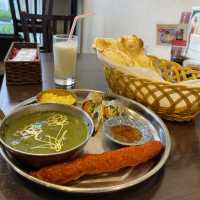 栄駅直結の穴場インドカレー　　サプナ