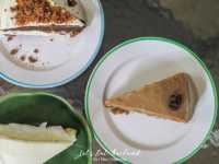Lola Mui Cafe [หาดละไม] เค้กมาพร้าวอร่อยที่สุด