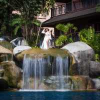 ที่พักที่มีน้ำตกอยู่ในโรงแรม