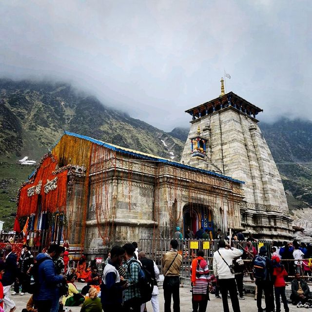 A Snowy Town In Kedarnath