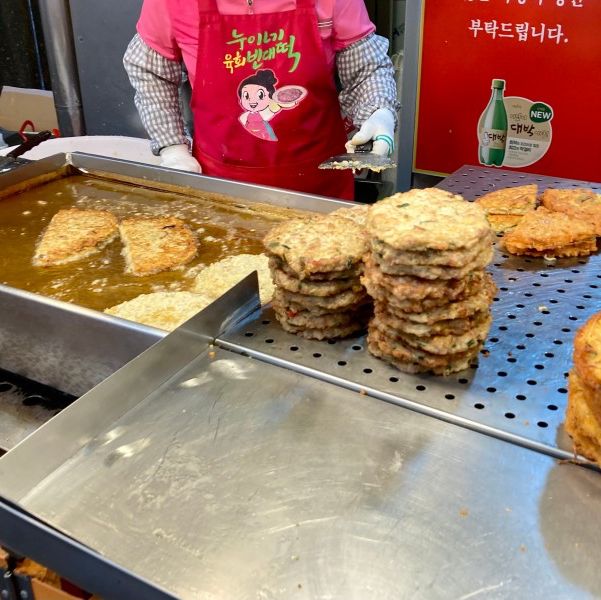 광장시장에서 빈대떡과 육회로 낮술 때리기🍺