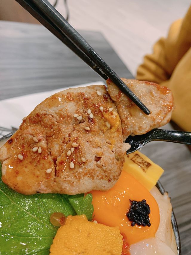 超浮誇澎湃足料新鮮海鮮丼飯🥢❗️