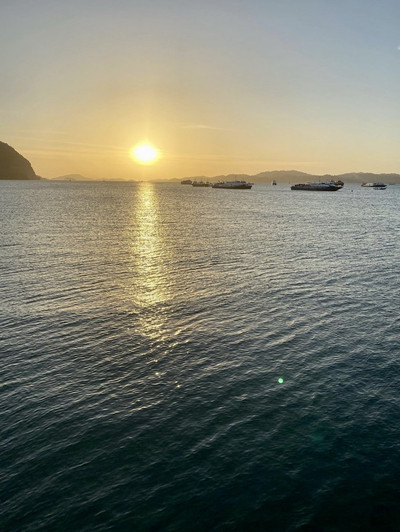 Toshakda muloyimlik bilan sikishadi