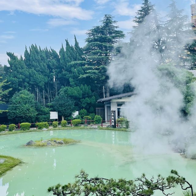 Enjoy with colourful hot springs 🌸