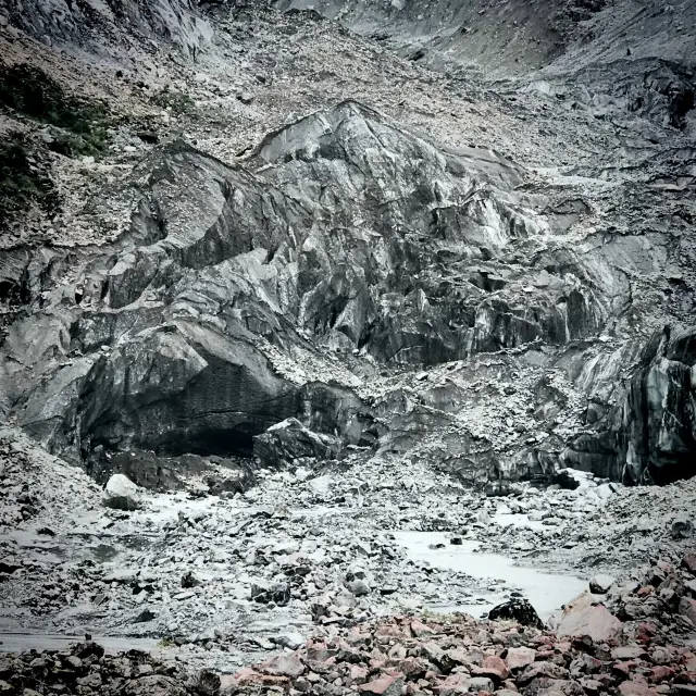 Hailuogou Glacier Tongue 2850m asl