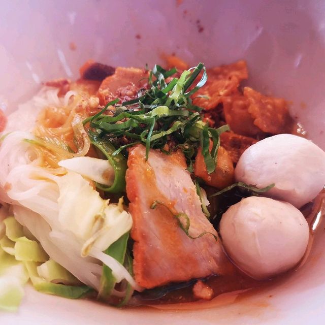 ก๋วยเตี๋ยว​ห้อยขาริมน่าน​ #เมืองสองแคว