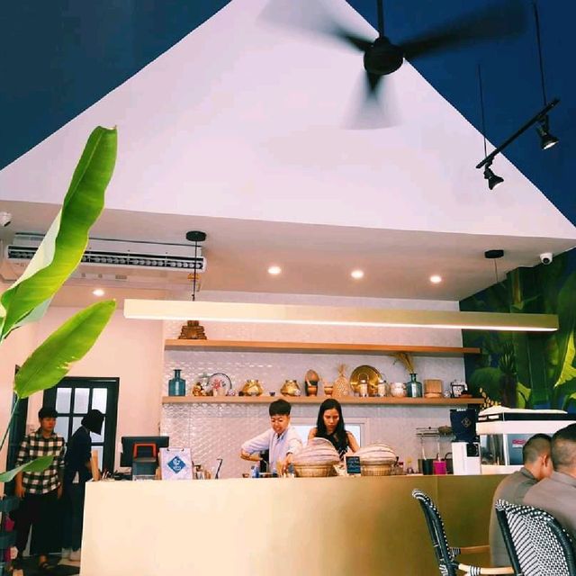 อู่ข้าว - U-Khao Restaurant & Cafe