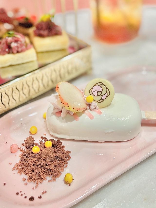 𝗖𝗮𝗺𝗲𝗹𝗹𝗶𝗮 𝘅 𝗣𝗔𝗨𝗟 & 𝗝𝗢𝗘 20周年盛夏巴黎下午茶