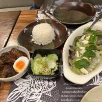 "Kub Kao Kub Pla Siam Paragon 店"