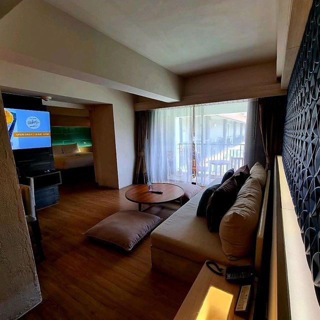 King One Bedroom Deluxe Suite with Balcony