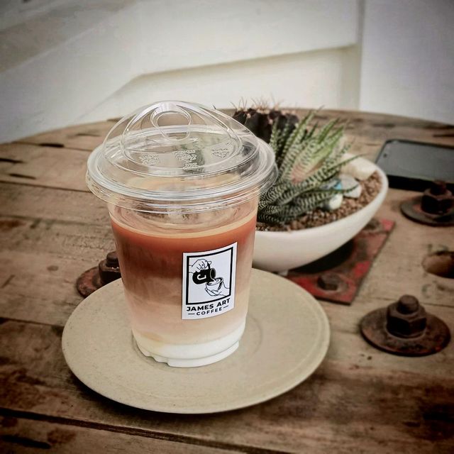 JAMES ART COFFEE ลองแวะในวันง่วงๆ