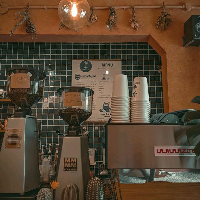 𝗖𝗼𝗸𝗲𝗿𝗻𝘂𝘁 𝗖𝗮𝗳𝗲 