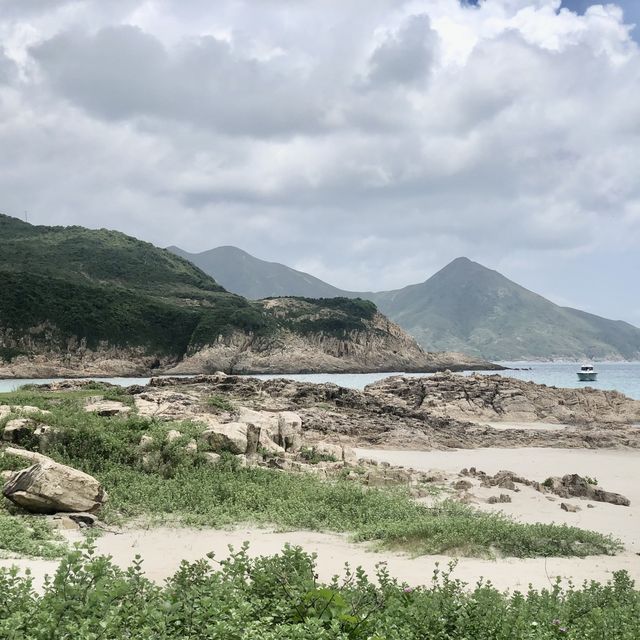 Sai Wan Beach - The beach of paradise in Hong Kong