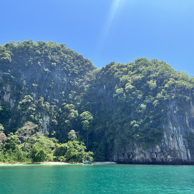 เกาะห้อง กระบี่