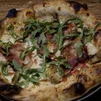 隱於豪宅區的歐式小木屋