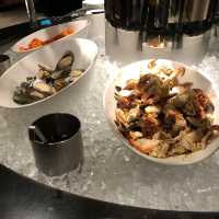 高於預期的自助餐