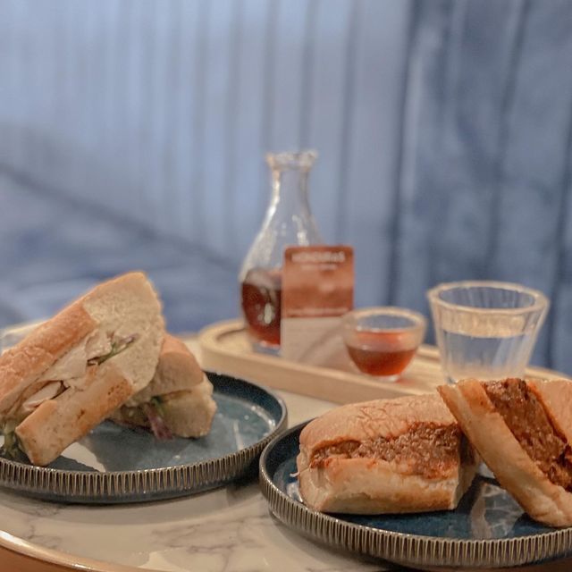 藍色打卡必到coffeeshop☕️