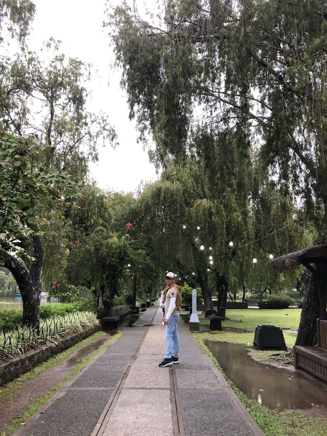 Strolling in Burnham Park