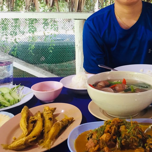 ร้านอาหาร หมอมูดง